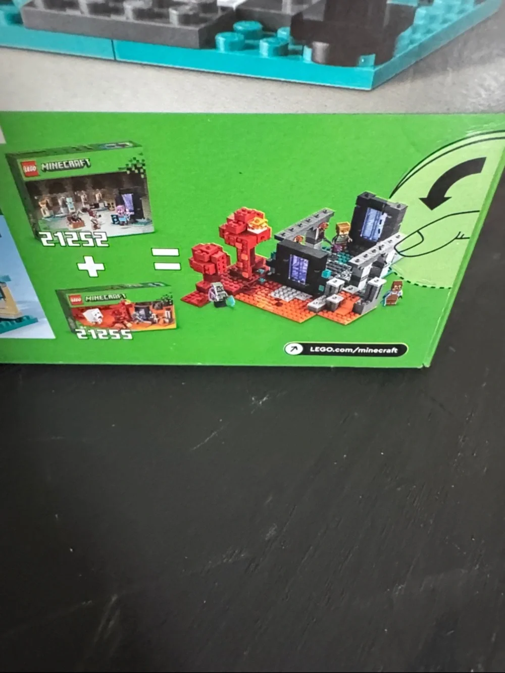 The Armory Adventure Set - Minecraft Model 21252